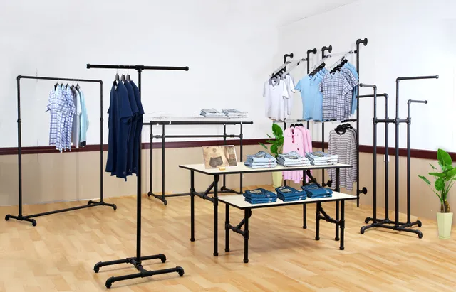 StoreDisplays.com (Retail Fixtures Showroom)