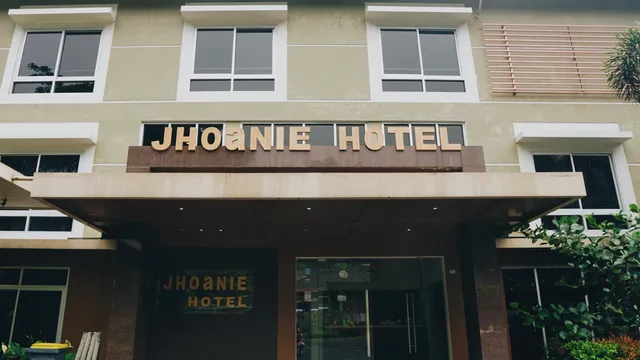 Jhoanie Hotel