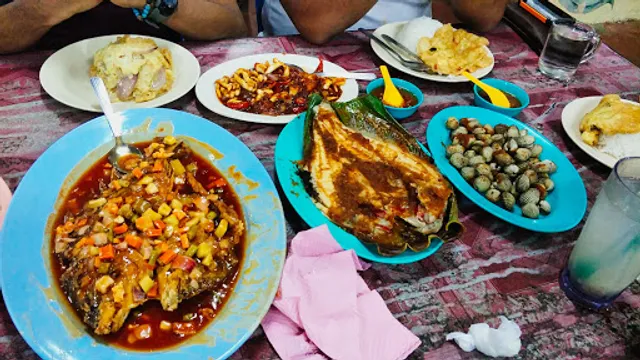 Warung Pok Man Ikan Bakar