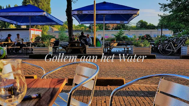 Gollem Aan Het Water