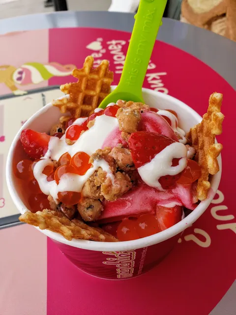 Menchie’s Frozen Yogurt