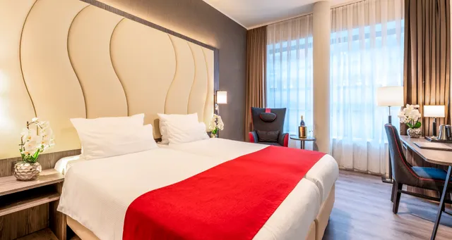 PLAZA Premium Den Haag City Center