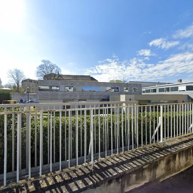 Maison Départementale de l'Enfance et de la Famille (M.A.D.E.F)