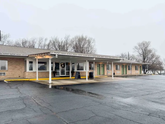 The Trail Inn (formerly The Hilltop Inn)