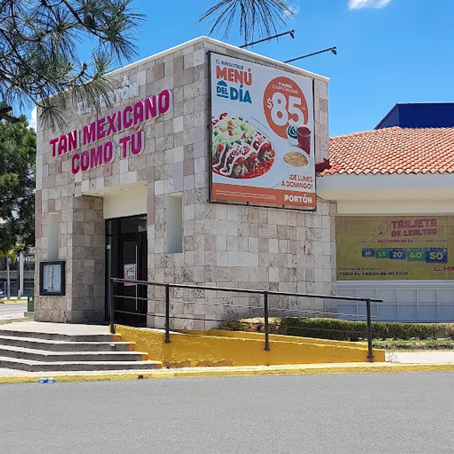 Portón Felipe Pescador (Durango)