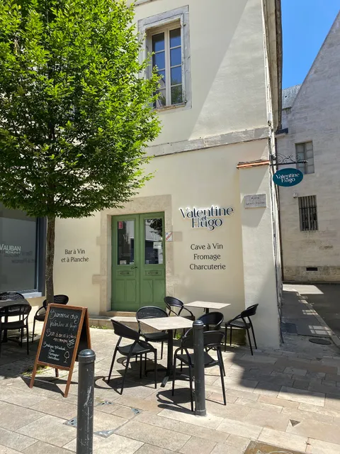 Valentine et Hugo (boutique et bar à vin)