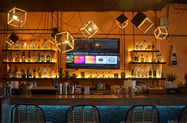 Me Vale Madre - Cupey