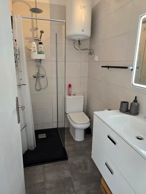 Lovely Apartment with pool