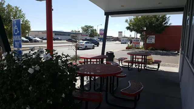 Mac's Steak in the Rough