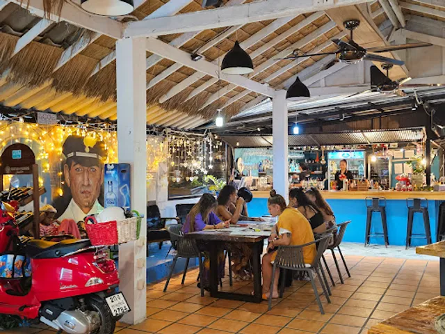 Aromi diversi Italian Restaurant Pizzeria And Beach Bar