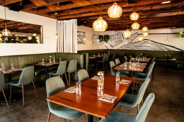 Slowly Restaurant and Lounge