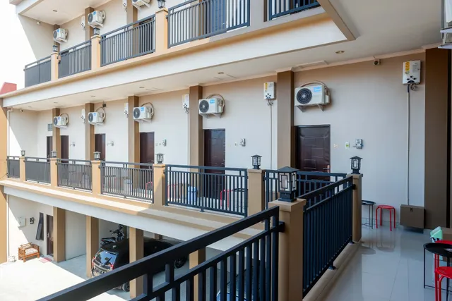 Urbanview Hotel near Alun Alun Tegal