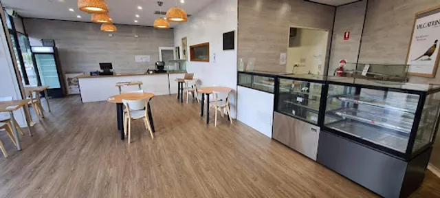 Eve's Pizzeria (HALAL)