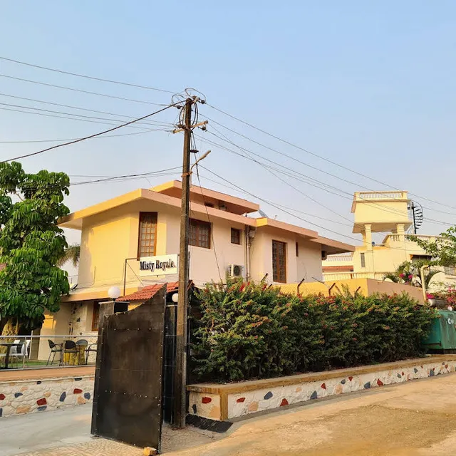 Misty Royale Villa (18 Rooms)