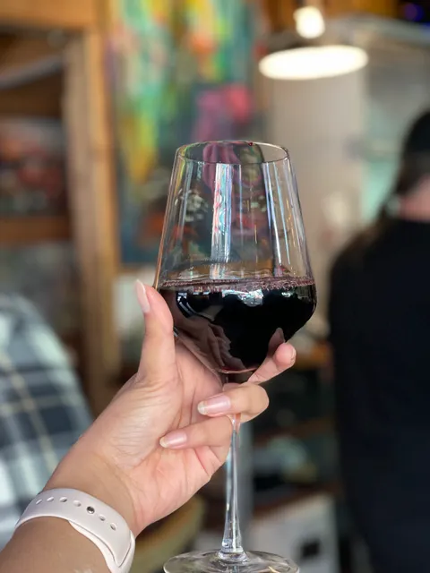 Taryn's Place Pub and Gallery