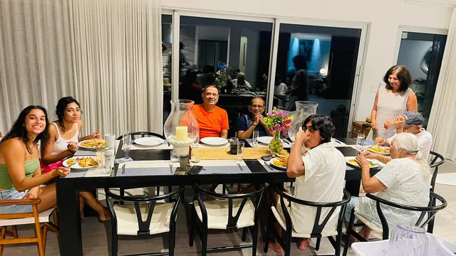 Indian Restaurant & Bar Sj's Curryclub Turks and Caicos