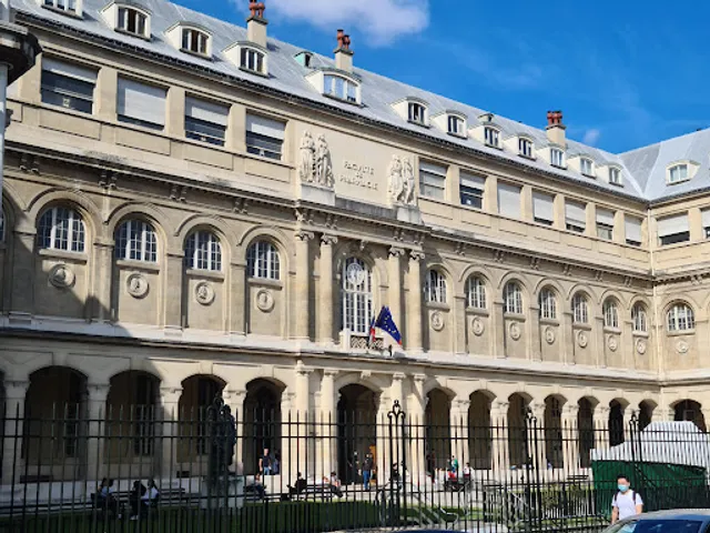 Faculty of Pharmacy Paris