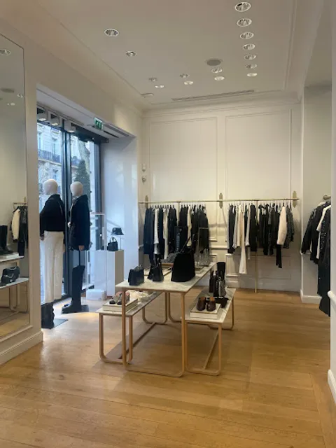 CLAUDIE PIERLOT VICTOR HUGO 2