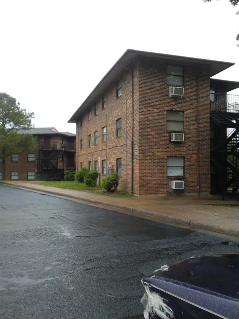 Hillview Village Apartments