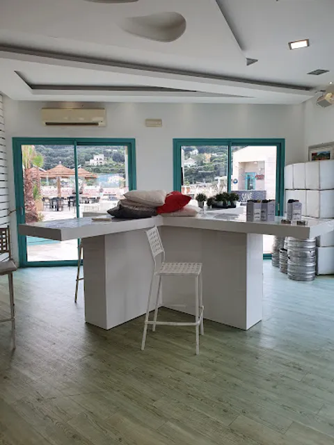 Viva Yacht Club Lounge Bar