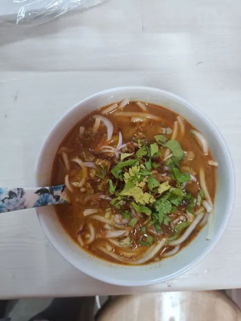 Noodle in burma atho shop