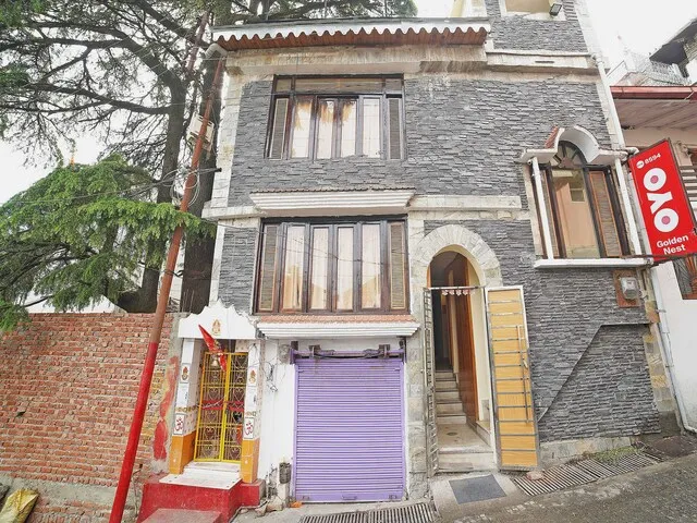 OYO Flagship 8594 Golden Nest