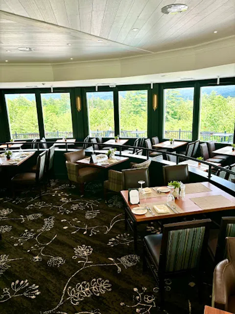 Ledges Restaurant at The White Mountain Hotel