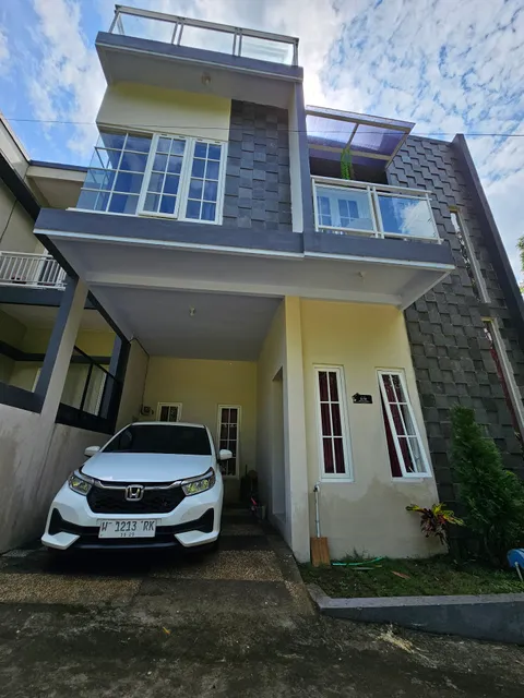 VILLA TSANY SYARIAH, BATU, MALANG