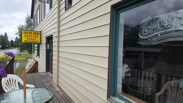 Estes Brothers Grocery