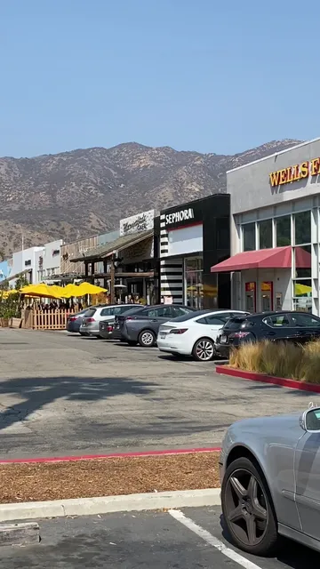 Malibu Village Mall