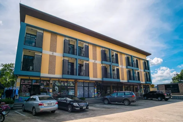 Petch Ranong At Town