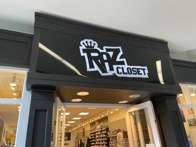 Raz Closet