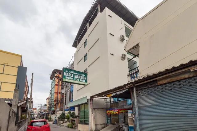 OYO 1136 Maple Mansion