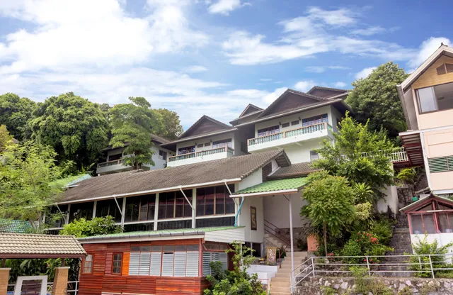 Royal Crown Hotel & Palm Spa Resort