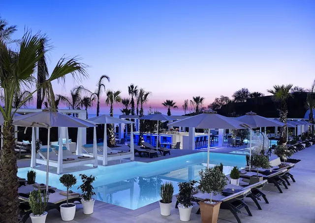 Aurora Luxury Suites