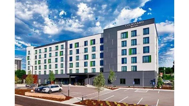 Courtyard by Marriott Minneapolis West
