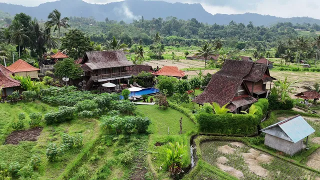 Kubu Sakian Villa And Restaurant