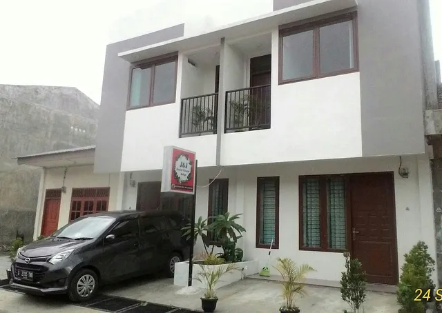 J&J Guest House 1 Rumah