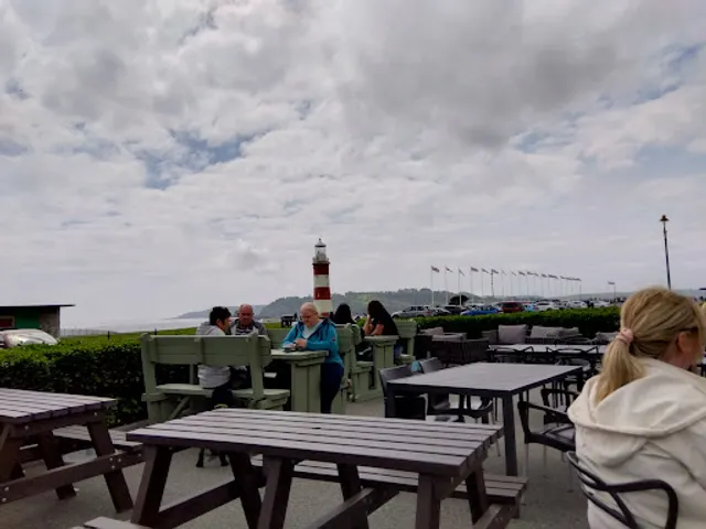 The Promenade Cafe Bar