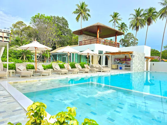 Luxtalay Khanom Hotel