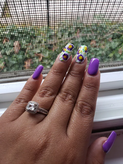 Lovely Nails and Spa