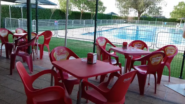 Pools Parada de Arriba