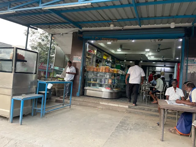 shri sashti bakery