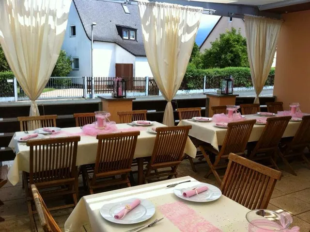 akropolis • hotel • restaurant