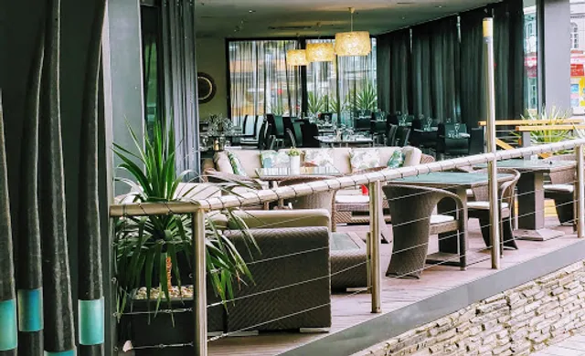 Rockford Restaurant and Lounge