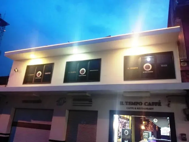 IL TEMPO CAFFE Restaurant, Bar, Karaoke, Salas Ejecutivas