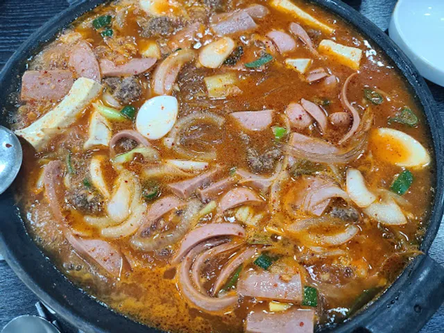 수흥부대찌개