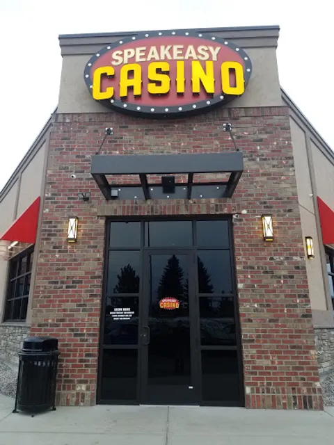 Old Chicago Pizza + Taproom