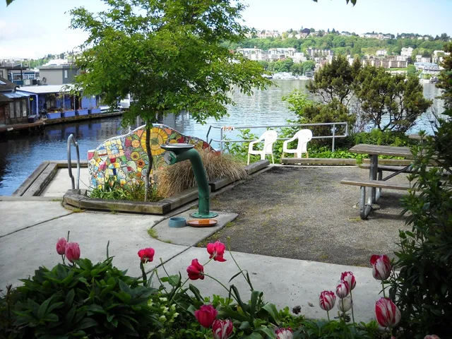 Lynn Street Mini Park