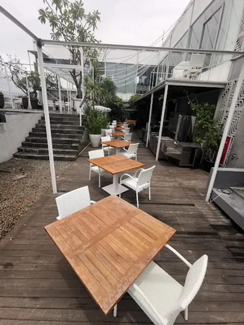 The Edge At Kemang Icon Hotel